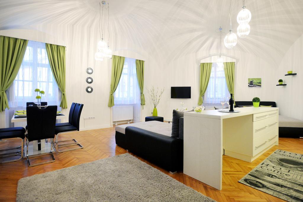Varkapitany Apartman Eger Exteriér fotografie